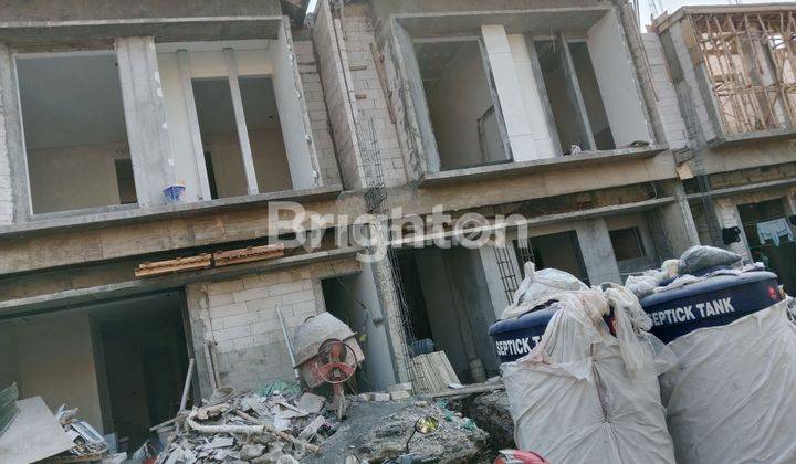 Rumah siap huni lokasi sangat strategis dan komersial 1