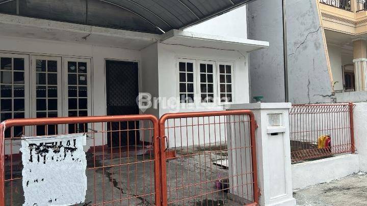 rumah siap huni lokasi sangat strategis dan komersial 2