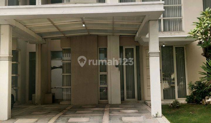 Rumah Siap Huni Lokasi Sangat Strategis Dan Komersial 1