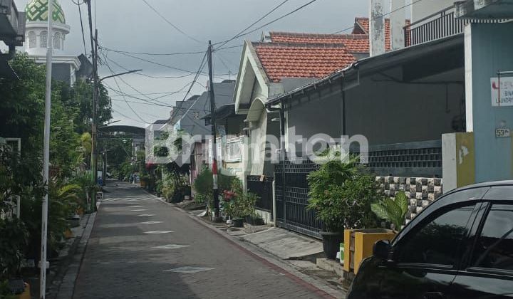 Rumah lokasi sangat strategis dan komersial 2
