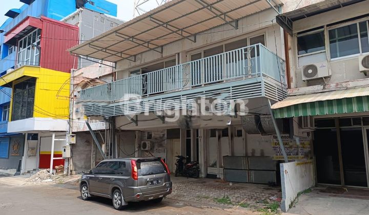 Ready-to-occupy shophouse Darmo Park very strategic location Ready-to-occupy shophouse Darmo Park very strategic location