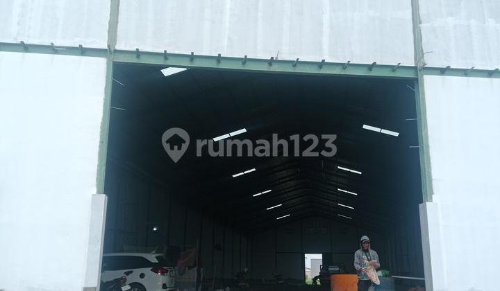 Gudang Bangunan Banru Siap Huni Lokasi Strategis