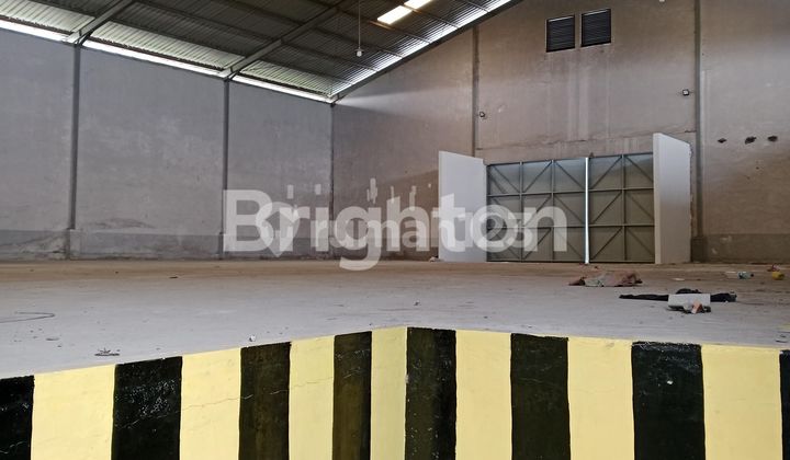 warehouse ready to occupy, very strategic location