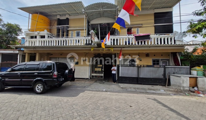 Very Strategic and Commercial Location Boarding House 1