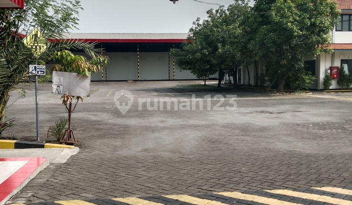 Ready-to-Live Warehouse in a Very Strategic Location