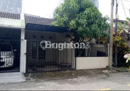rumah siap huni lokasi sangat strategis dan komersial