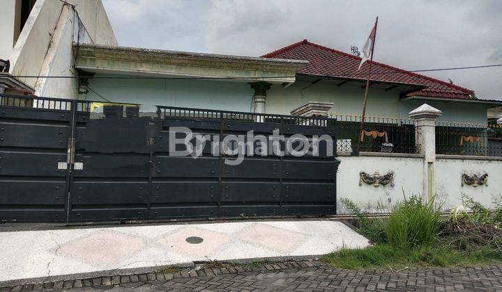 Rumah siap huni lokasi sangat strategis dan komersial 1