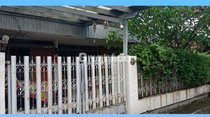 Rumah siap huni lokasi sangat strategis dan komersial 1