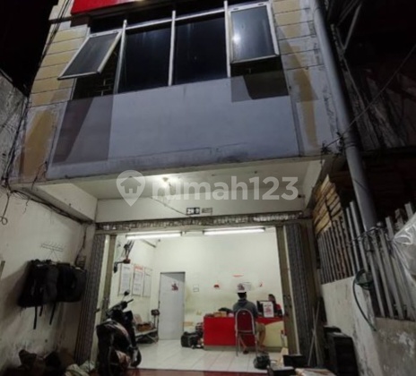 Ready-to-Occupy Zero Down Townhouse on Manukan Tama Main Road 2
