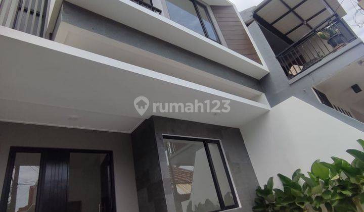 Brand New Modern House Di Cluster Strategis Graha Raya  1