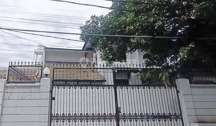 Rumah Luas 2 Lantai Di Kemang Dalam Jakarta Selatan  1