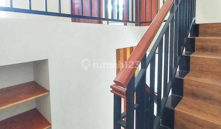 Rumah modern sudah renovasi di Graha Raya 2