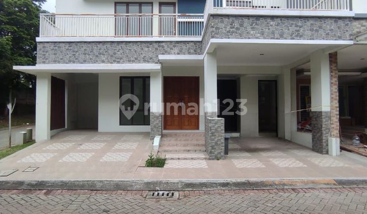 Rumah Hoek 2 lantai sudah renovasi di Discovery Bintaro  2