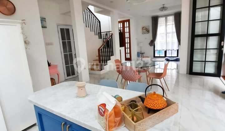 Price Drop! Beautiful Modern 3-Story Move-In Ready House in Graha Raya Price Drop! Beautiful Modern 3-Story Move-In Ready House in Graha Raya