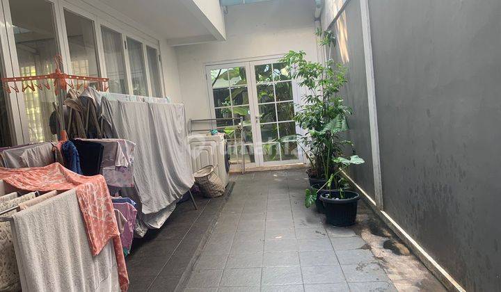 Dijual Rumah Bagus Hook Lokasi Strategis di Emerald Bintaro 2