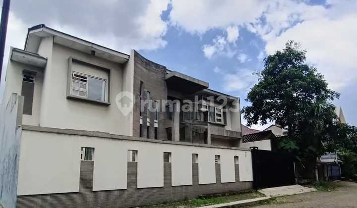 2-Storey Ready-to-Occupy House with Spacious Garden in Villa Serpong BSD 2