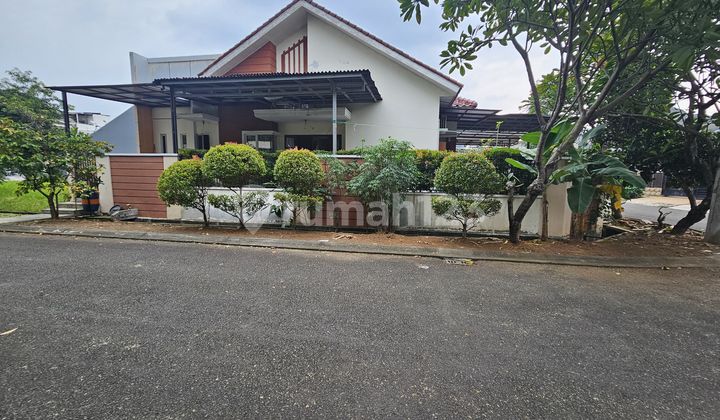 Minimalist Hook House in Alam Sutera Ready to Occupy