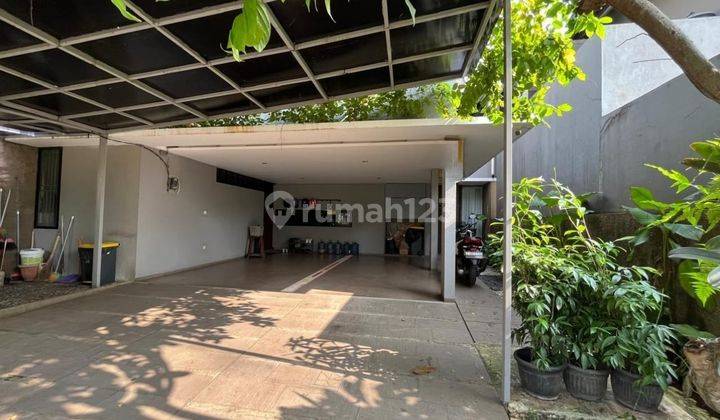 Rumah Modern Dengan Row Jalan Luas Di Cempaka Bintaro Jaksel 2