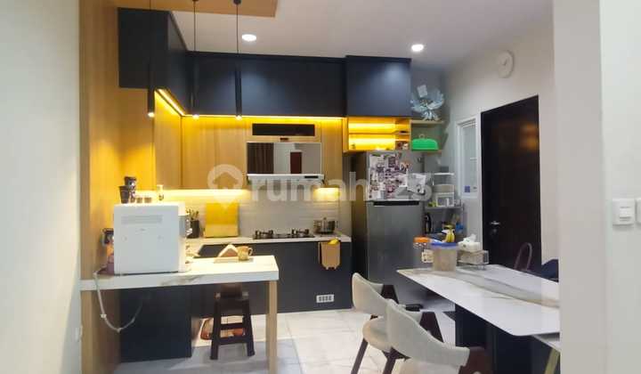 Rumah Hook Cantik Modern Furnished di Melati Mas 2