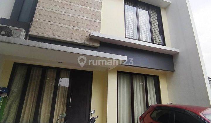 Jual Cepat Rumah Modern Depan Taman, Dekat Sport Center Graharaya 2