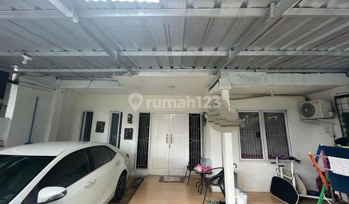 Paling murah! rumah luas 1,5 lt depan taman di Villa Melati Mas 1