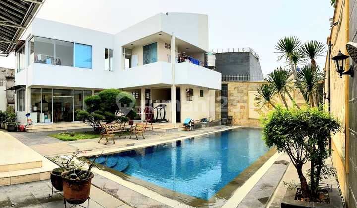 2-Story Spacious House With Swimming Pool In Bintaro Sector 3 2