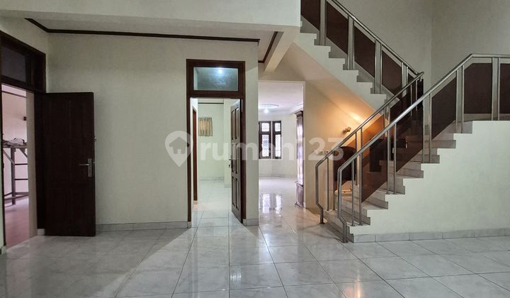 Rumah Pondok Indah Strategis Belakang Pim Rumah Terawat Siap Huni