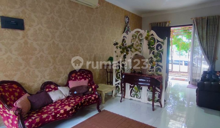 Harga Bagus! Rumah Luas Furnished di Cluster Boulevard Graha Raya Harga Bagus! Rumah Luas Furnished di Cluster Boulevard Graha Raya