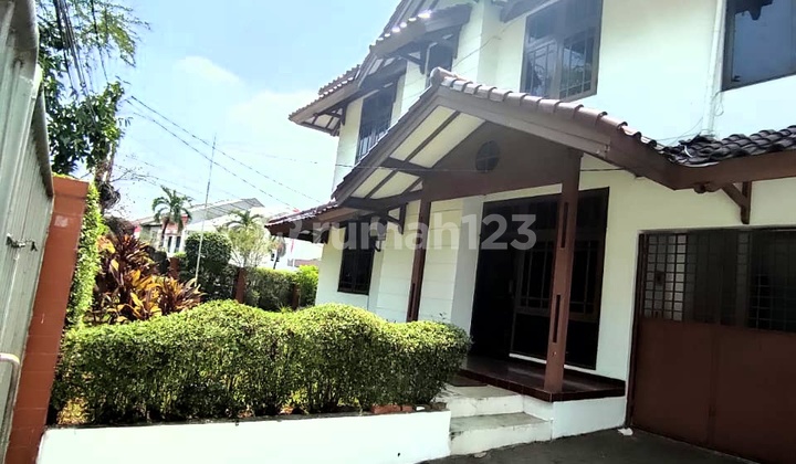 Turun Harga! Rumah Hoek Luas Dan Asri Di Jalan Utama Melati Mas 2