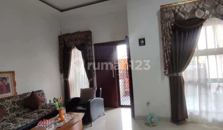 Beautiful House Ready to Occupy Near Fresh Market Graha Raya 2