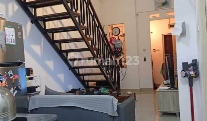 Rumah Cantik 1,5 Lantai Siap Huni di Graha Raya