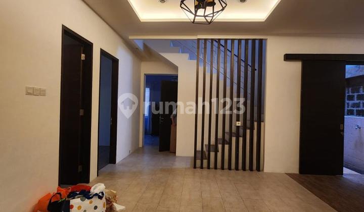 Beautiful Corner House Facing Park At Discovery Bintaro Sector 9