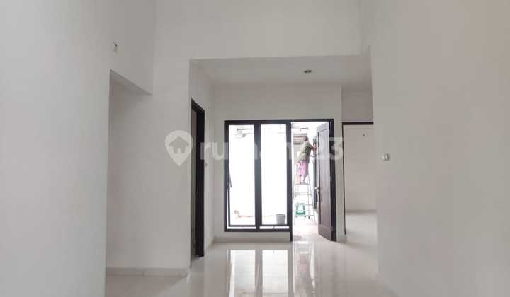 Disewakan Rumah Luas Siap Huni di Cluster Premium Graha Raya 2
