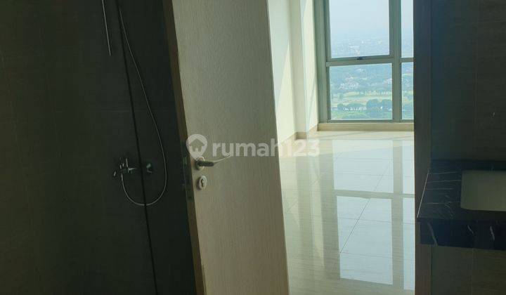 Apartment Millenium Village Karawaci 3+1 Bedroom View Golf  2