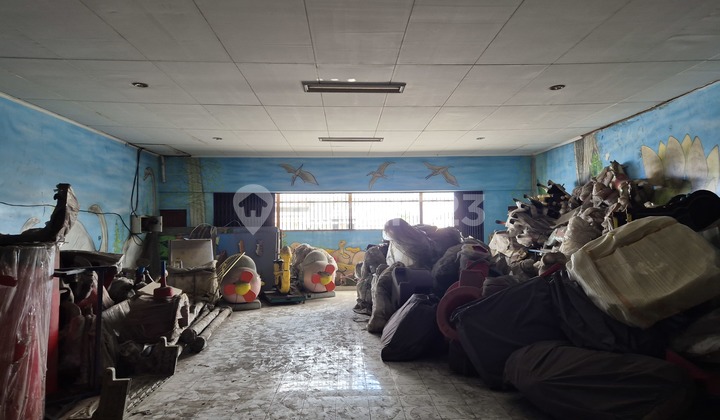 For Rent: 2-Story Building by the Roadside on Menceng Street, Kalideres at Jl. Menceng Raya, Tegal Alur, Kalideres District, West Jakarta City, Special Capital Region of Jakarta, Cengkareng. 2