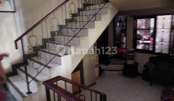 Rumah Cantik Harga Menarik Di Menteng Bintaro  2