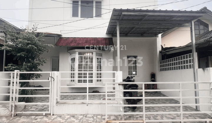 For Sale: Nice Comfortable Family Home in Bintaro 5
