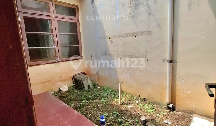 For Sale Strategic House In Cipadu Tangerang