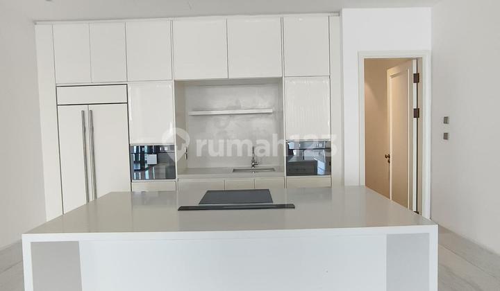 Apartemen St Regis 3 BR, Strata, Siap Huni 2