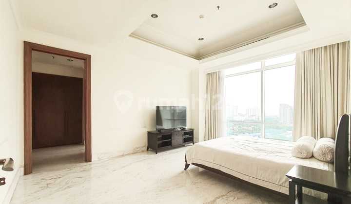 Apartemen Botanica 3 Br, Strata, Bagus, Furnish 2