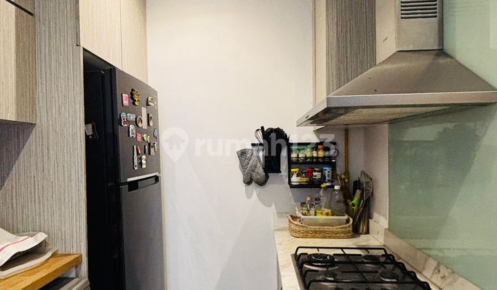 Apartment Essence Darmawangsa  3 BR Bagus Furnished 2