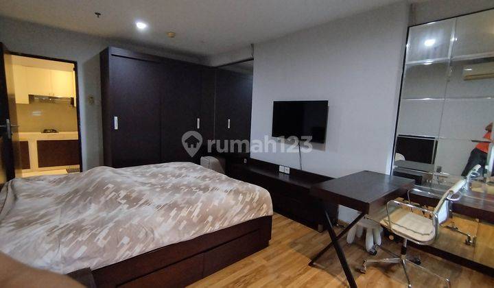 Disewakan 2 BR Dijadikan 1 Br, Cervino Apt, 500m Dari Mall Kokas, Ari 1