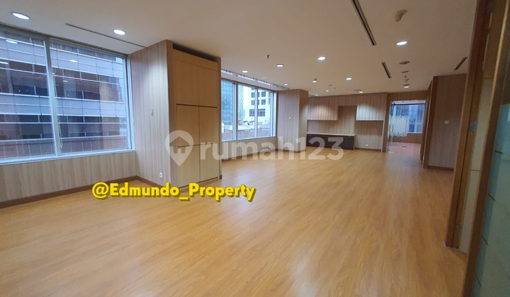 Apartment 1 BR Semi Furnished 2