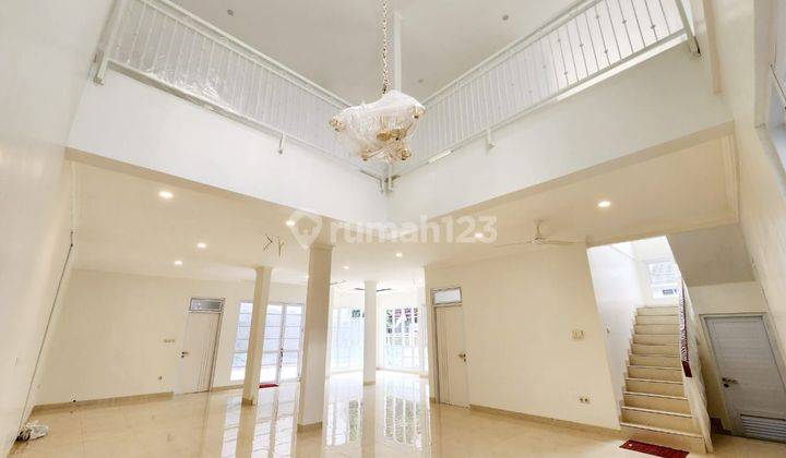 Rumah 3 Lantai Baru Semi Furnished Sertifikat Hak Milik Jalan Kebagusan Raya, Jakarta Selatan 1