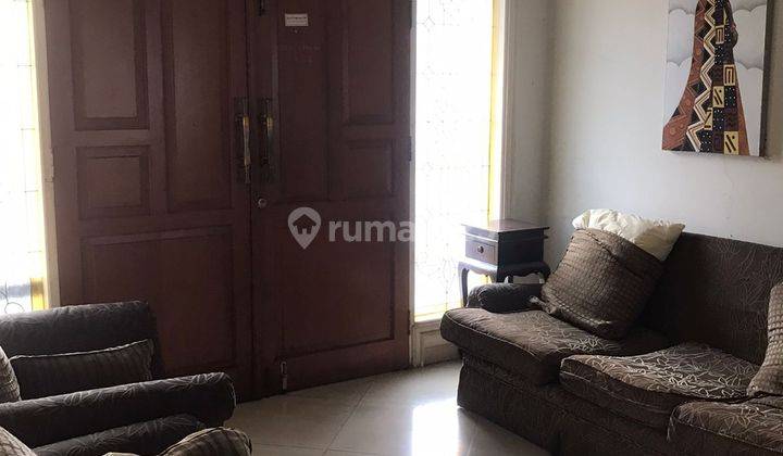 Rumah 3 Lantai Bagus Semi Furnished Sertifikat Hak Milik Di Jalan Simprug Raya, Jakarta Selatan 2