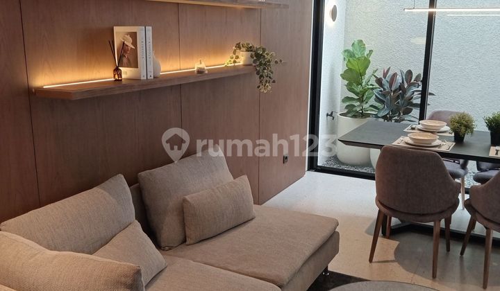 Rumah Baru & Bagus, 2 Lantai, SHM, di Ciputat Timur