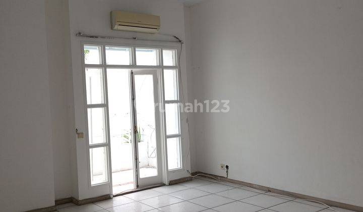 Rumah Kontrakan 3 Lantai Bagus Semi Furnished Sertifikat Hak Milik di Niaga Hijau Raya, Jakarta Selatan 2