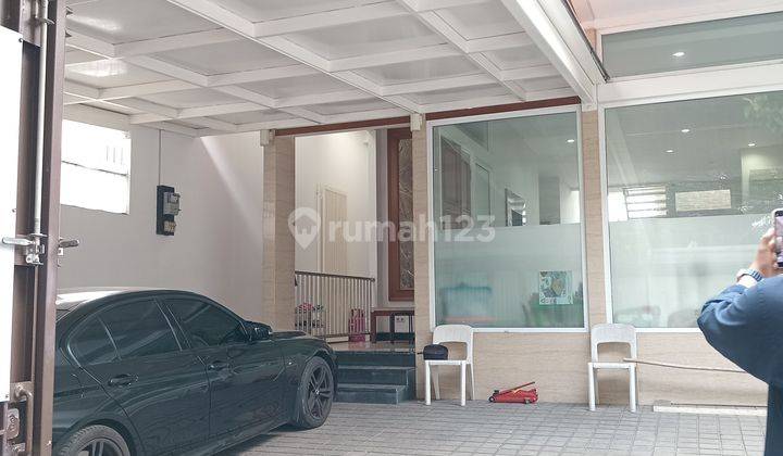 Rumah Bagus Semi Furnished SHM Prapanca, Jakarta Selatan 1