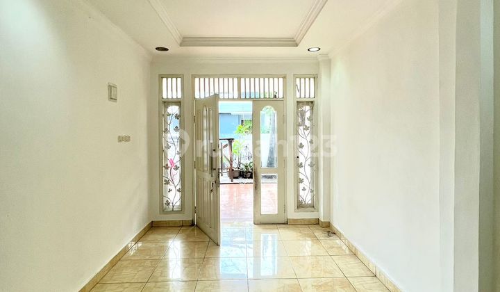 Rumah, 2 Lantai, SHM, di Lebak Bulus 2