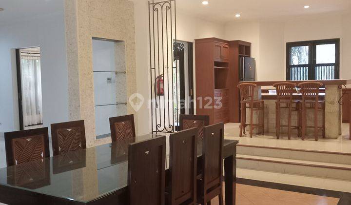 Rumah Kontrakan 2 Lantai Bagus Semi Furnished di Kemang Timur, Jakarta Selatan 2